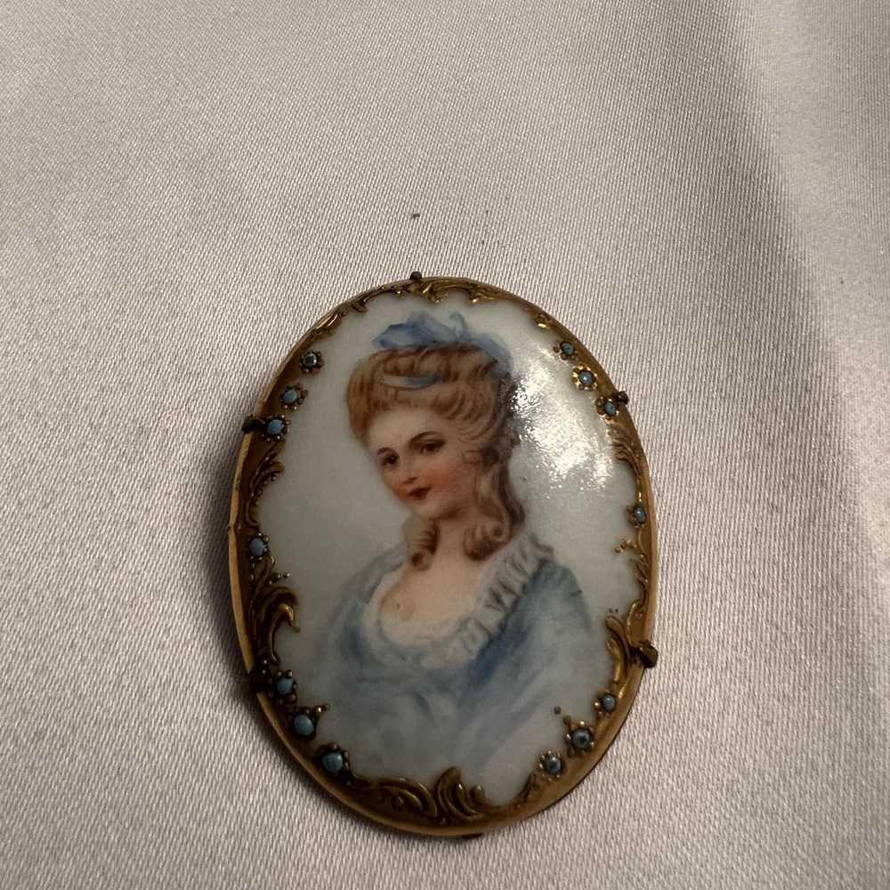 Vintage Cameo Goldtone Hand Painted Blue Pearls Pin. Possibly Made In France?